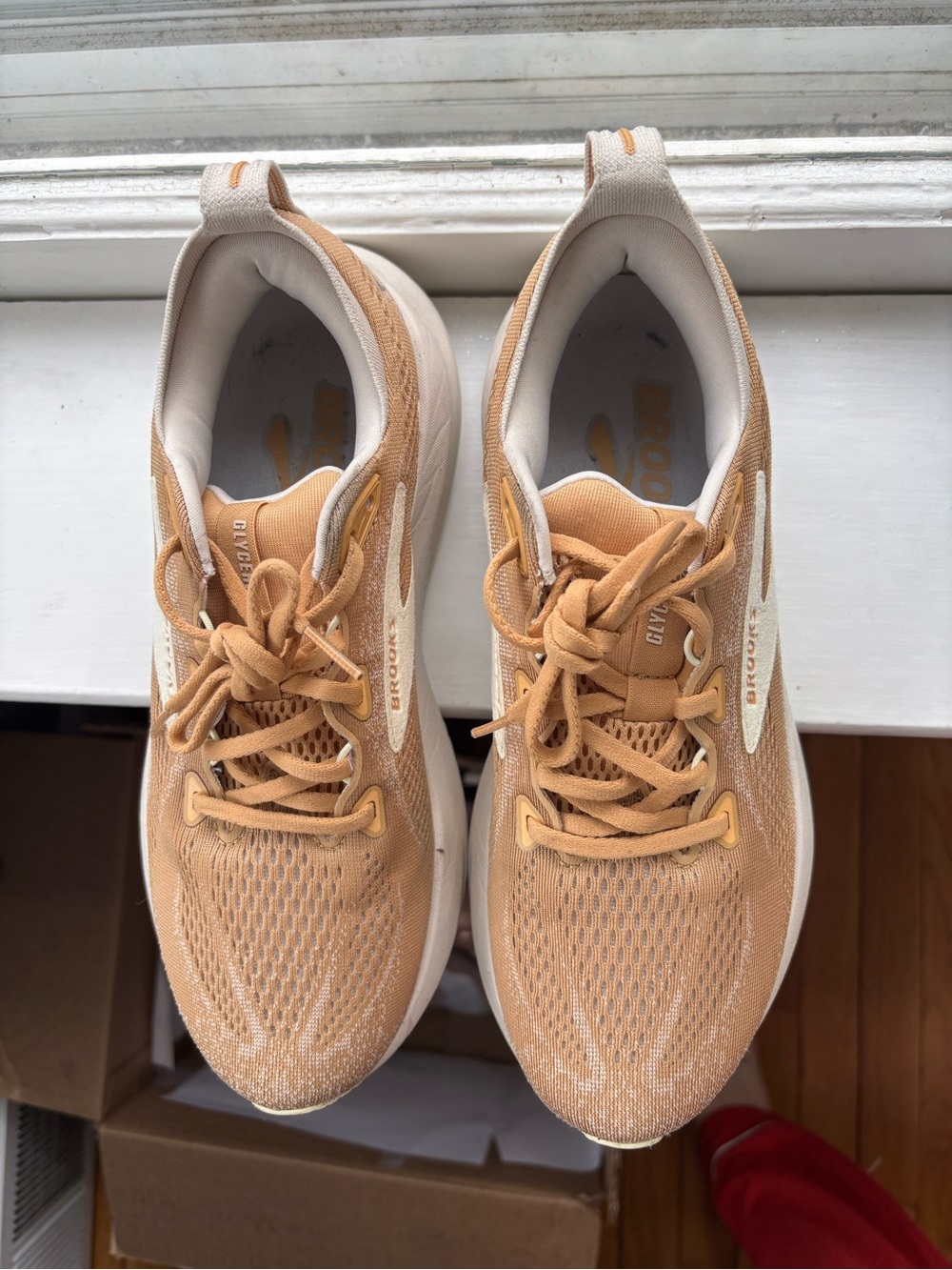 Brooks Glycerin 22 sneakers. Taffy/moonbeam/essence Size 9.5 - Picture 5 of 8